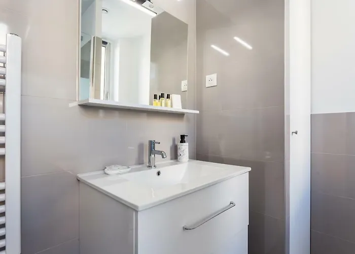 Cmg Champs Elysees - Boetie 4dd Paris